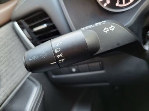 Used 2023 Nissan Rogue SV FWD image 29