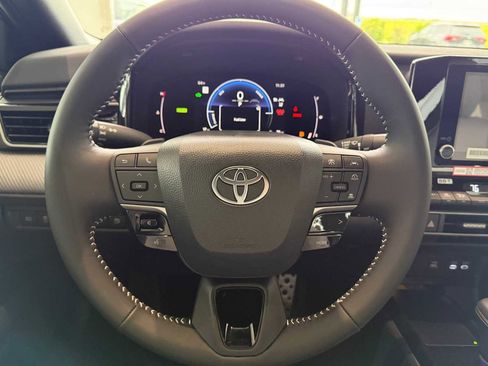 New 2026 Toyota Camry SE FWD image 9