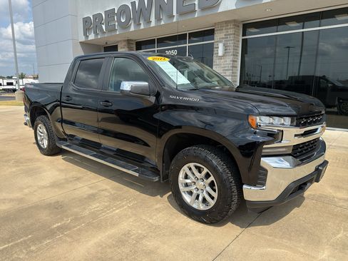Used 2022 Chevrolet Silverado 1500 LT AWD/4WD image 1