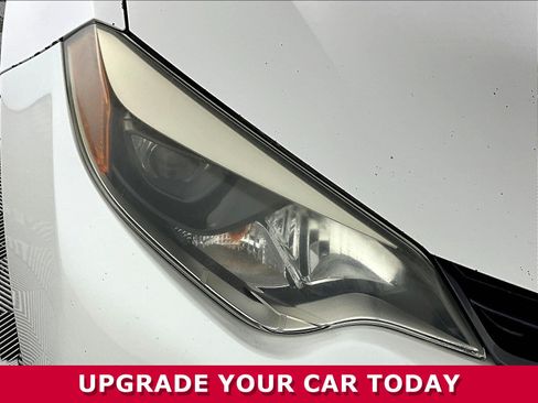 Used 2015 Toyota Corolla LE FWD image 25