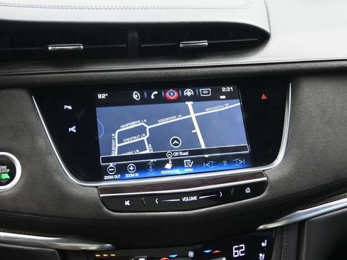 Used 2017 Cadillac XT5 Platinum w/ Driver Assist Package AWD/4WD image 15