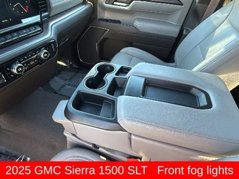 Used 2025 GMC Sierra 1500 SLT AWD/4WD image 13