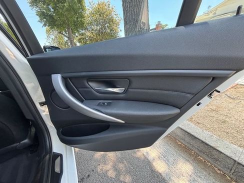 Used 2013 BMW 335i Sedan RWD image 35