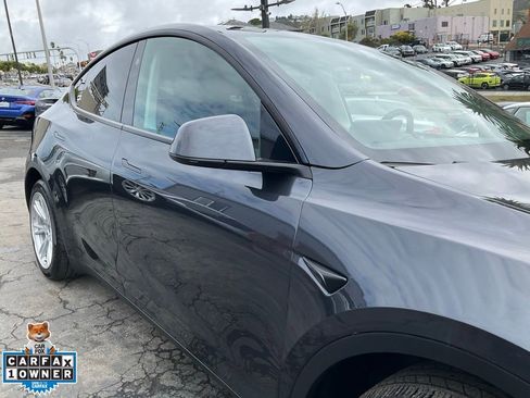Used 2024 Tesla Model Y 2WD image 70