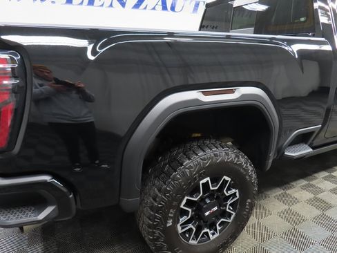 Used 2025 GMC Sierra 2500 AT4X image 38