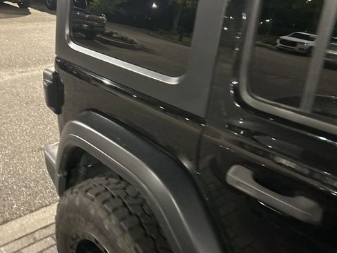 Used 2018 Jeep Wrangler Unlimited Sport S AWD/4WD image 8