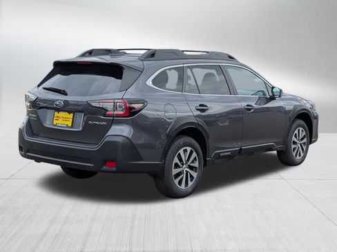 Used 2024 Subaru Outback Premium AWD/4WD image 4