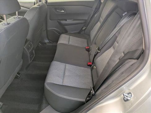 Used 2025 Nissan Rogue SV AWD/4WD image 16