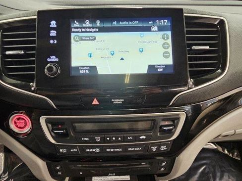 Used 2019 Honda Pilot Elite image 19