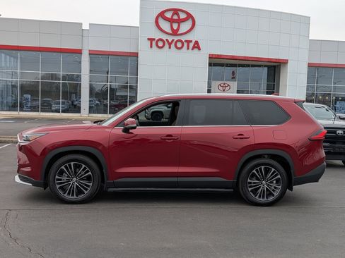 Used 2024 Toyota Grand Highlander AWD Hybrid image 5