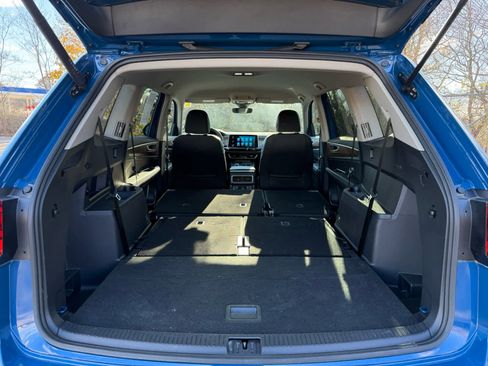 Used 2025 Volkswagen Atlas SE image 16
