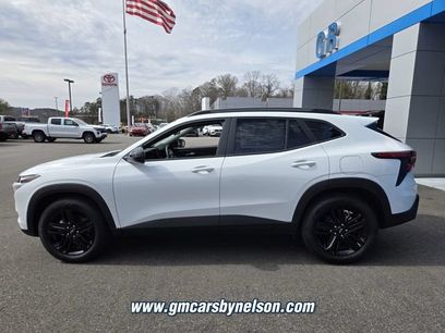 New 2026 Chevrolet Trax ACTIV w/ Sunroof Package