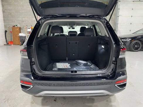 New 2026 Volkswagen Taos SE image 16