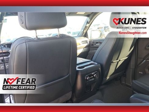 Used 2025 GMC Yukon XL Denali image 37