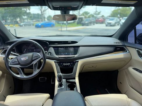 Used 2017 Cadillac XT5 FWD image 15