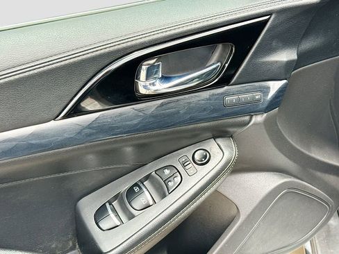 Used 2022 Nissan Maxima Platinum w/ Sport Mat Group FWD image 18