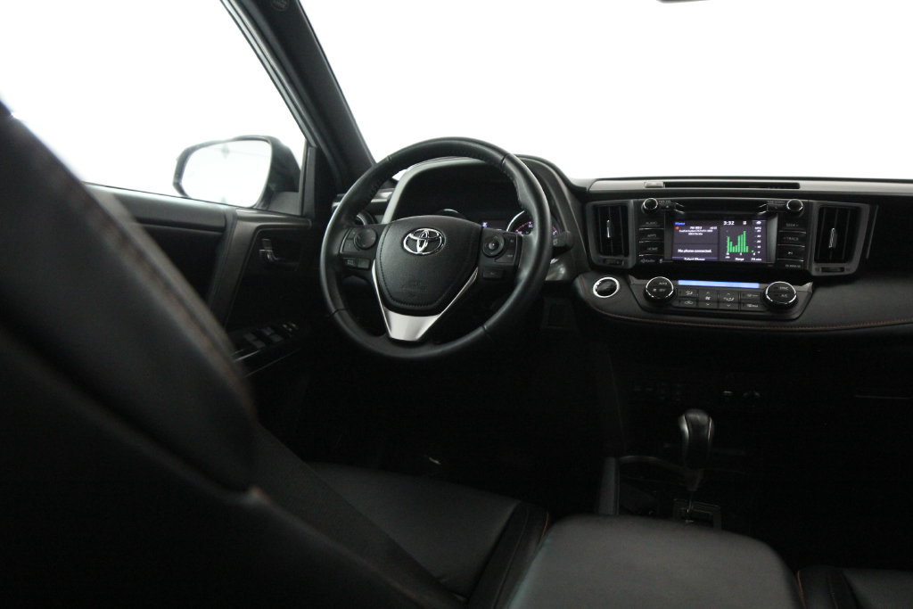 Used 2017 Toyota RAV4 SE AWD/4WD image 10