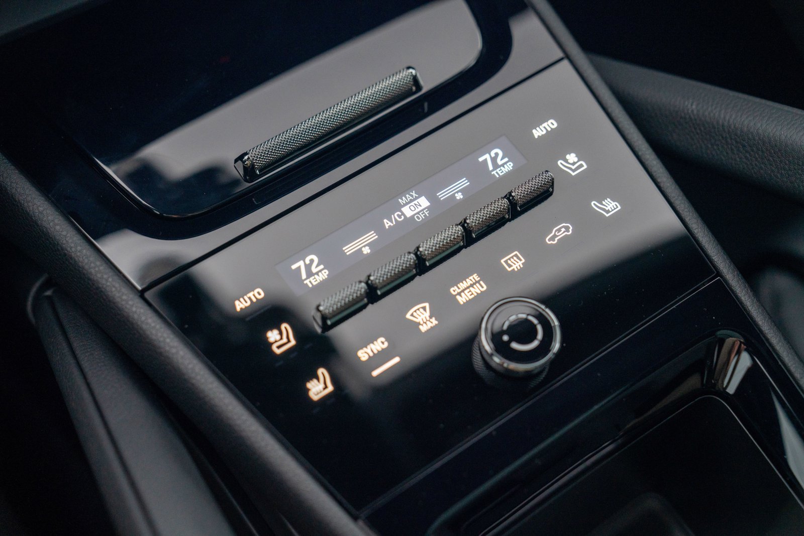 Certified 2026 Porsche Cayenne AWD/4WD image 19