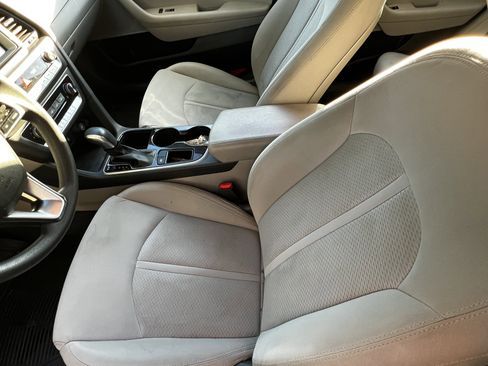 Used 2019 Hyundai Sonata SE image 16