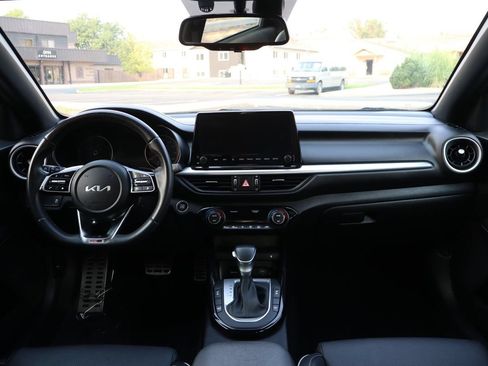 Used 2024 Kia Forte GT-Line w/ GT-Line Premium Package FWD image 16