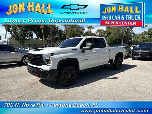 Used 2025 Chevrolet Silverado 2500 LTZ w/ LTZ Plus Package AWD/4WD image 2