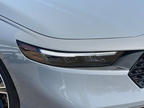 Used 2025 Honda Accord Sport image 28