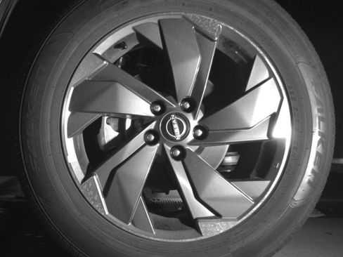 Used 2025 Nissan Rogue SV FWD image 20