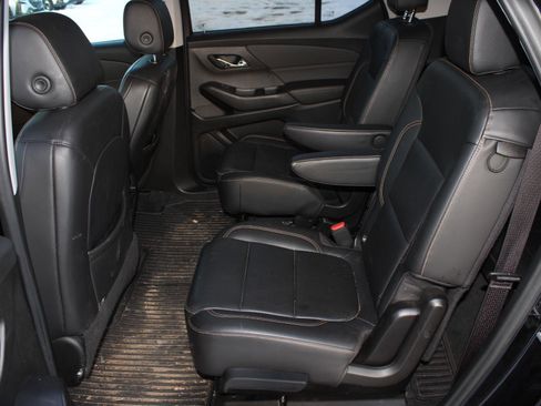 Used 2021 Chevrolet Traverse RS image 15