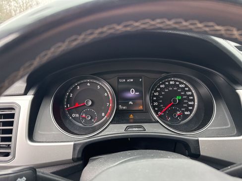 Used 2021 Volkswagen Atlas SE w/ Panoramic Sunroof Package image 11