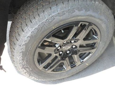 Used 2021 Chevrolet Silverado 1500 RST AWD/4WD image 3