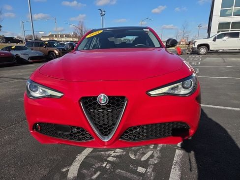 Used 2017 Alfa Romeo Giulia Ti image 3