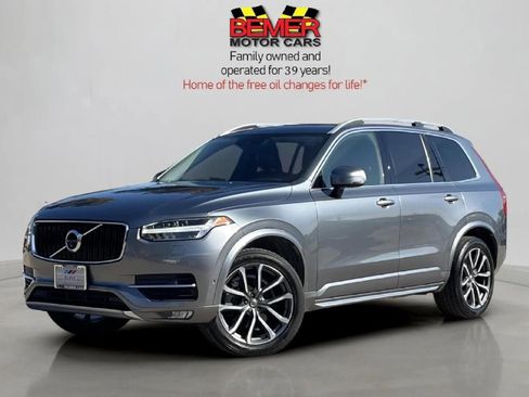 Used 2018 Volvo XC90 T6 Momentum w/ Convenience Package image 1