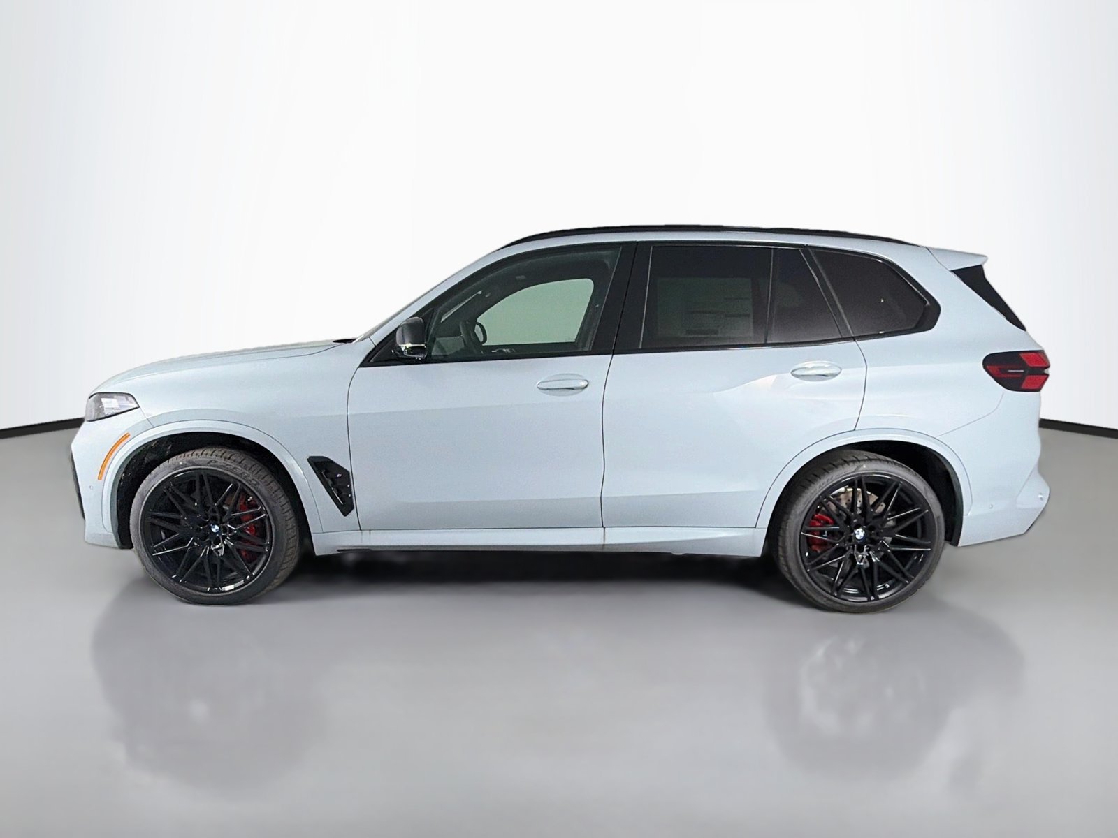 New 2026 BMW X5 M Competition w/ Executive Package AWD/4WD image 4
