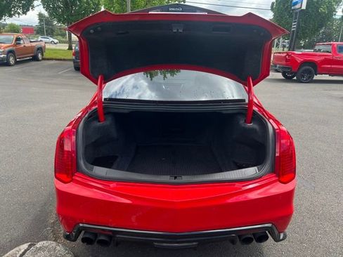 Used 2019 Cadillac CTS V w/ Luxury Package RWD image 7