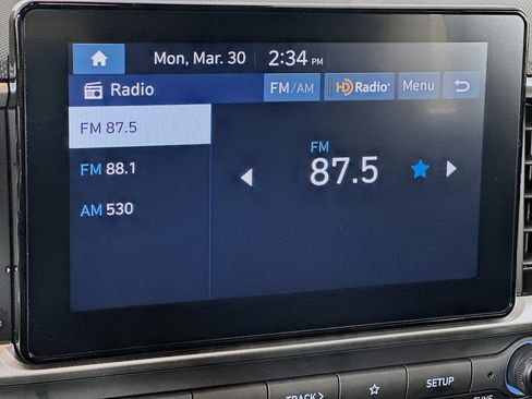 Used 2025 Hyundai Venue SEL image 21