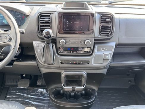 Used 2025 RAM ProMaster 2500 w/ Convenience Group image 16