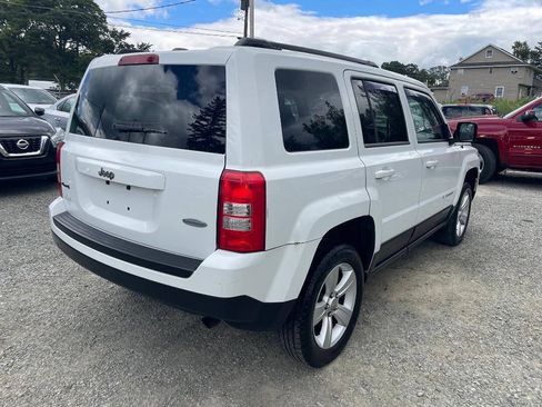 Used 2013 Jeep Patriot Latitude AWD/4WD image 5