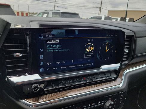 Used 2025 Chevrolet Silverado 2500 LT image 21