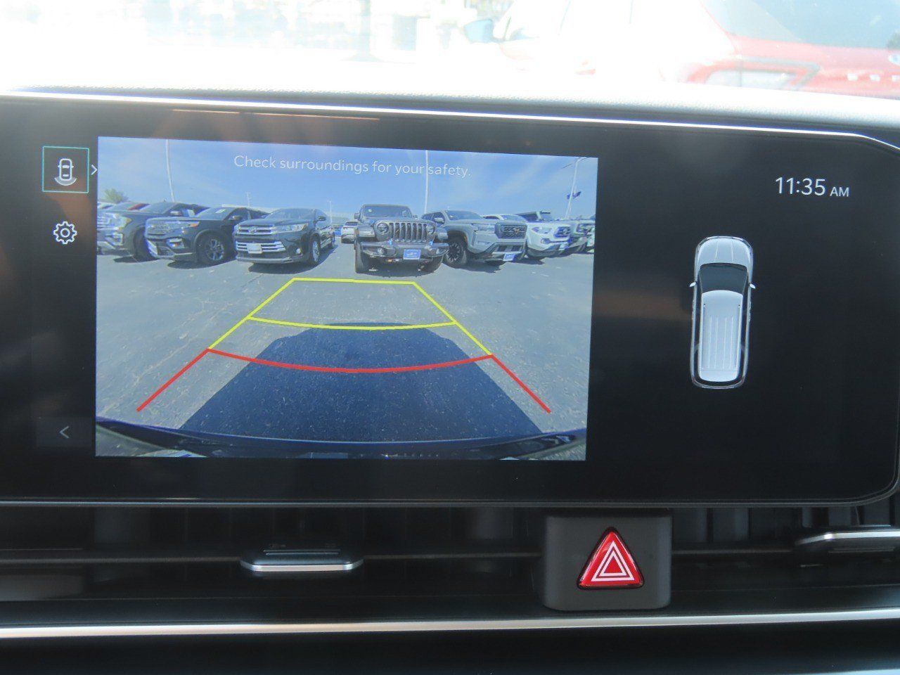 Used 2025 Kia Carnival FWD image 30