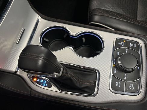 Used 2020 Jeep Grand Cherokee Summit image 67