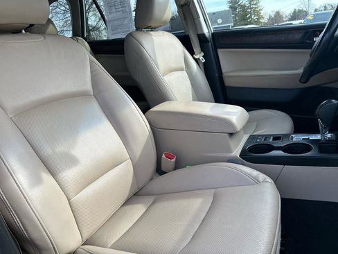 Used 2016 Subaru Outback 2.5i Limited image 27