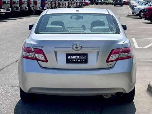 Used 2010 Toyota Camry LE FWD image 5