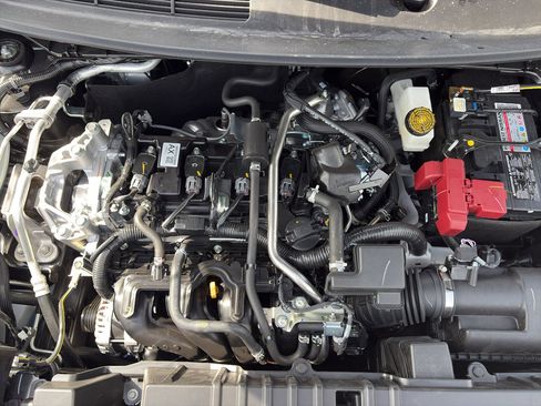 New 2026 Nissan Kicks SR w/ Cold Weather Package image 10