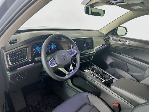 New 2026 Volkswagen Atlas SEL image 10