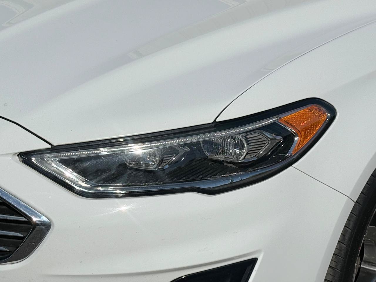 Used 2019 Ford Fusion SEL FWD image 11