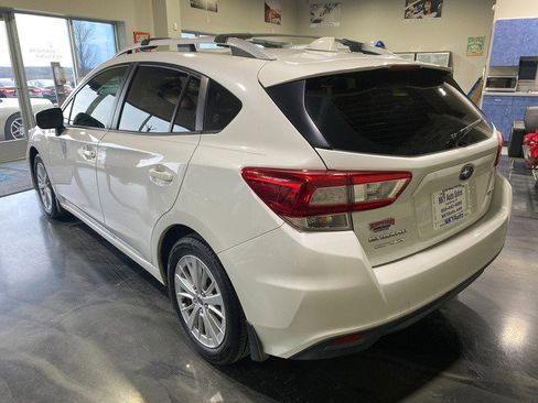 Used 2018 Subaru Impreza 2.0i Premium image 3