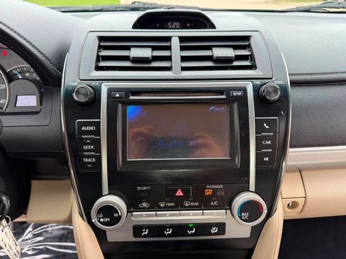 Used 2012 Toyota Camry LE FWD image 15