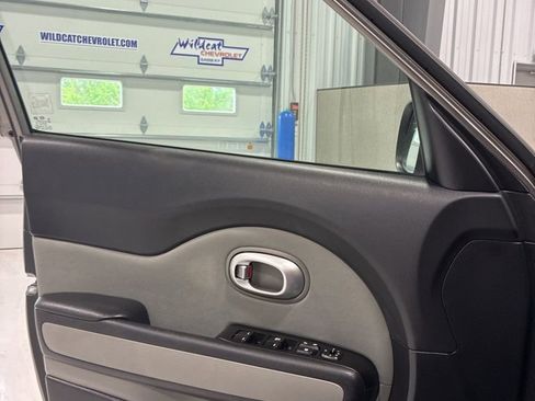 Used 2016 Kia Soul w/ Convenience Package image 17