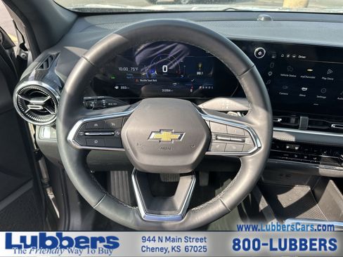 Used 2025 Chevrolet Equinox LT image 13