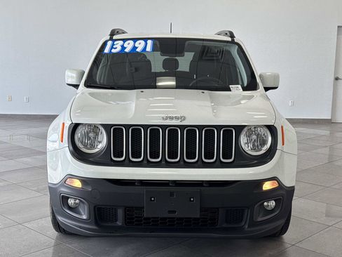 Used 2018 Jeep Renegade Latitude w/ UConnect 8.4 Nav Group FWD image 29